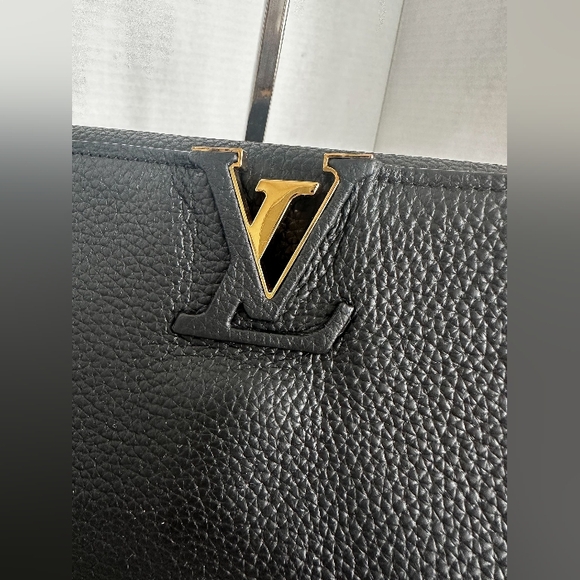 Authentic Louis Vuitton Capucines GM black Noir Tote Bag - Picture 2 of 12